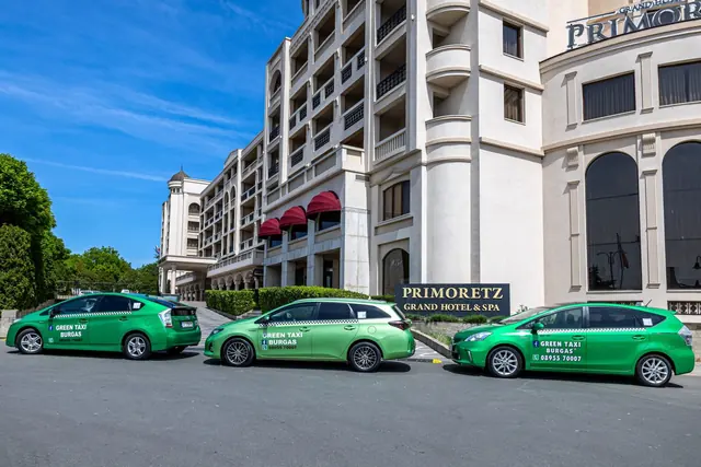Зелен автомобил Green Taxi Burgas в Бургас 1